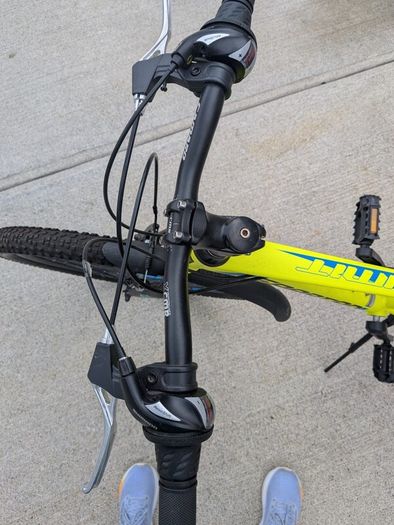 Nearly new yellow mountain bike