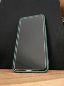 Samsung  Galaxy S10e Refurbished but camera issue