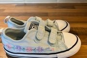 Girls converse trainers