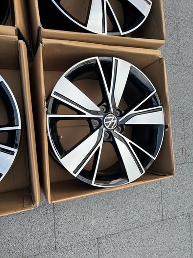 Genuine 18in VW Golf Mk8 GTD Bakersfield alloys 5x112