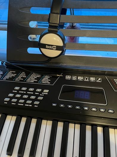 RockJam RJ5061 Key Keyboard with stand and headphones