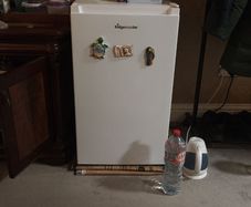 Fridgemaster capacity 82L