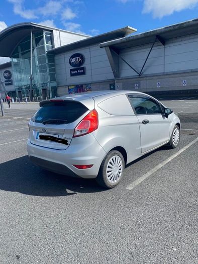Ford Fiesta Van 152
