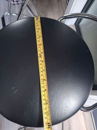 bar stool
