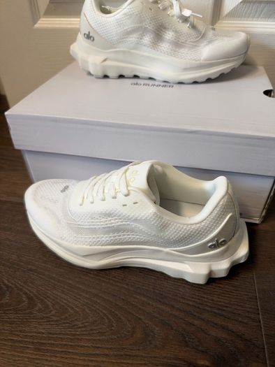 Alo shoes size 6uk