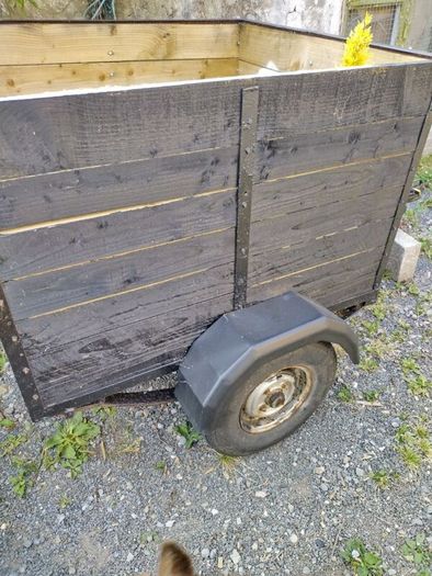 good strong handy size trailer