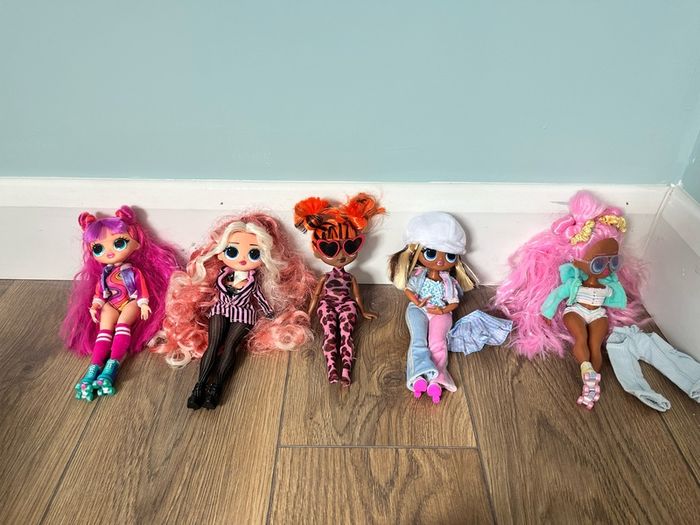 OMG dolls bundle