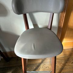 3 bar/high stools