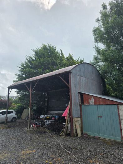 Double bay hay shed