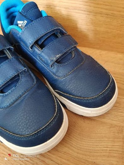 boy's Adidas shoes. UK1/EUR 33