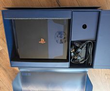 Ps4 pro 500 Million edition