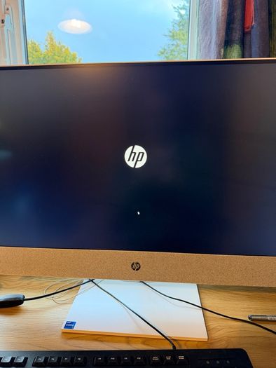 HP Pavilion 27" All-in-One PC, Intel i7 12th Gen, 16GB RAM, 1TB SSD