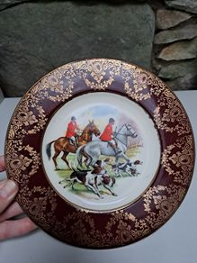 Display wallplate hunting