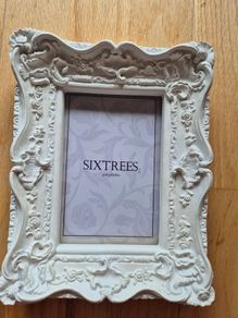 White photo frame 4 x 6 inches