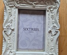 White photo frame 4 x 6 inches