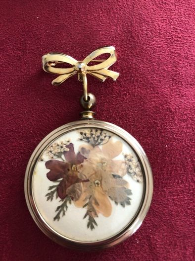 brooch