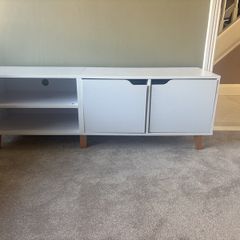 TV Stand (White) Free