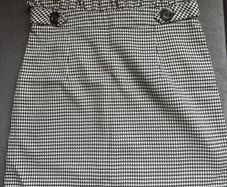 Mini skirs, Size 10
