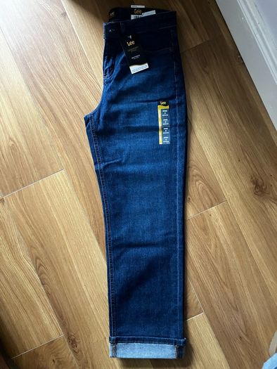 Lee women's mid rise boyfriend Jean