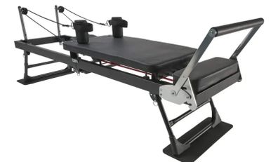 Reformer pilates machine