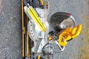 dewalt 110v 12inch chopsaw and stand like new