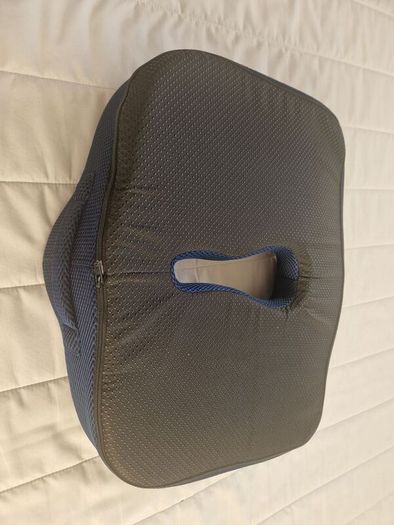 Feagar chair pad coccyx support memory foam - excellent condition