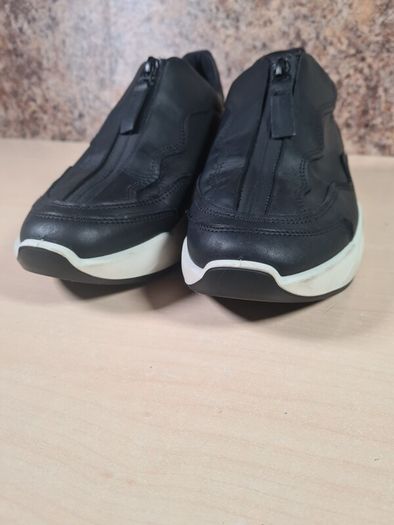 womens ECCO Chunky W zip trainers black leather runners Size UK 6 EU 39