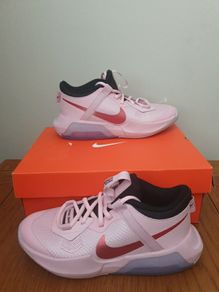 New Nike Air Zoom size 4uk