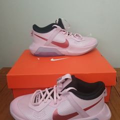 New Nike Air Zoom size 4uk