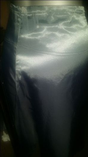 Oxmo stunning midi grey skirt size L UK12 EU40 Postage included
