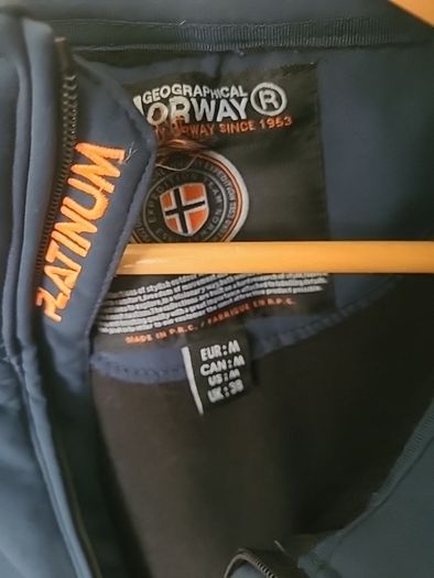 Mens jacket, size Medium.