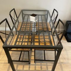 Dining Table & 4 Chairs  Glass Top