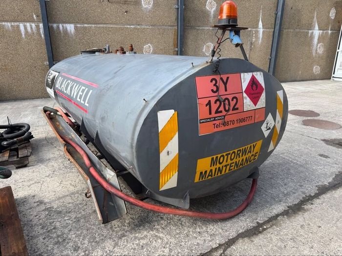 Spartan 6000L / 1500 gal steel fuel tank