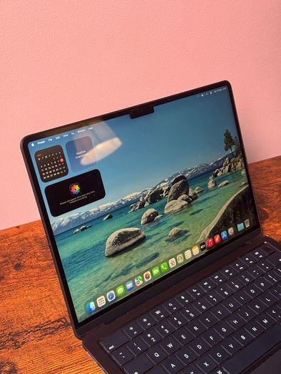 MacBook Air M2 2022 8GB Midnight Black 92 Battery Excellent Condition