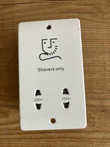 Shaver socket