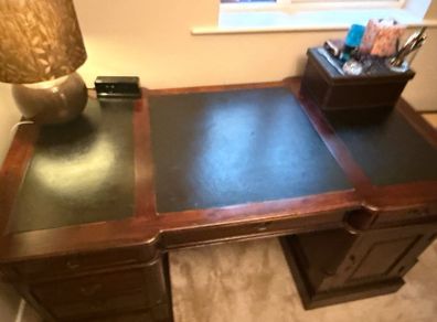 Mahogany & leather desk with drawers