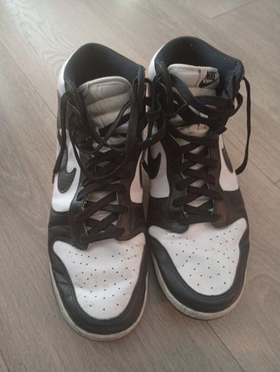 Mens Nike high tops runners
