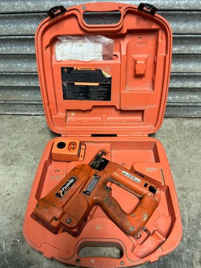 paslode IM 250 finishing nailer