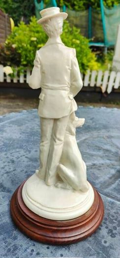 Porcelain " Victorian Gentleman". Auro Belcari. circa 1980