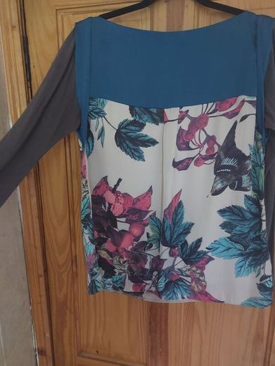 Luke Lovely floral top (free postage)
