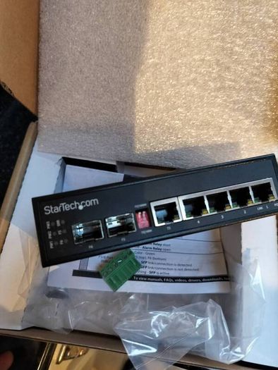 Startech Industrial PoE Switch