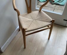 Wishbone mid century / scandi style chair