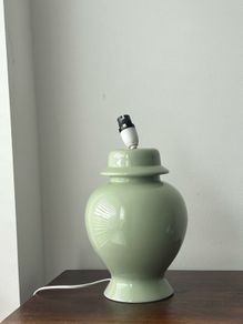 Green Jar Style Ceramic Table Lamp