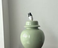 Green Jar Style Ceramic Table Lamp