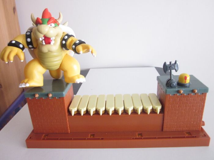 Super Mario Deluxe Bowser Battle Playset