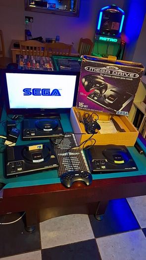 Sega Megadrive in original box.. tested and working perfect