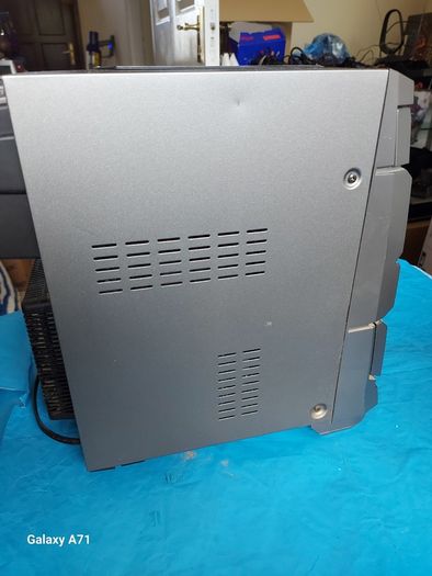 PIONEER Stereo CD Cassette DECK Receiver, Model XR-P470C, 3 CD, Dual Tape and Radio and AUX in very good cosmetic condition