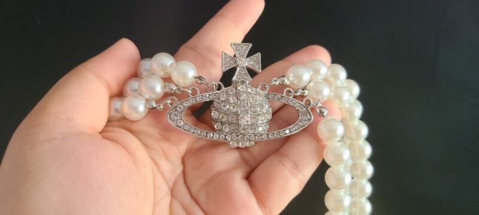 Saturn and Faux Pearl Necklace / Choker