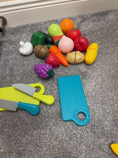Kids fruit and veg basket and chopping boards