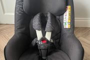 Maxi cosi 2 way pearl car seat